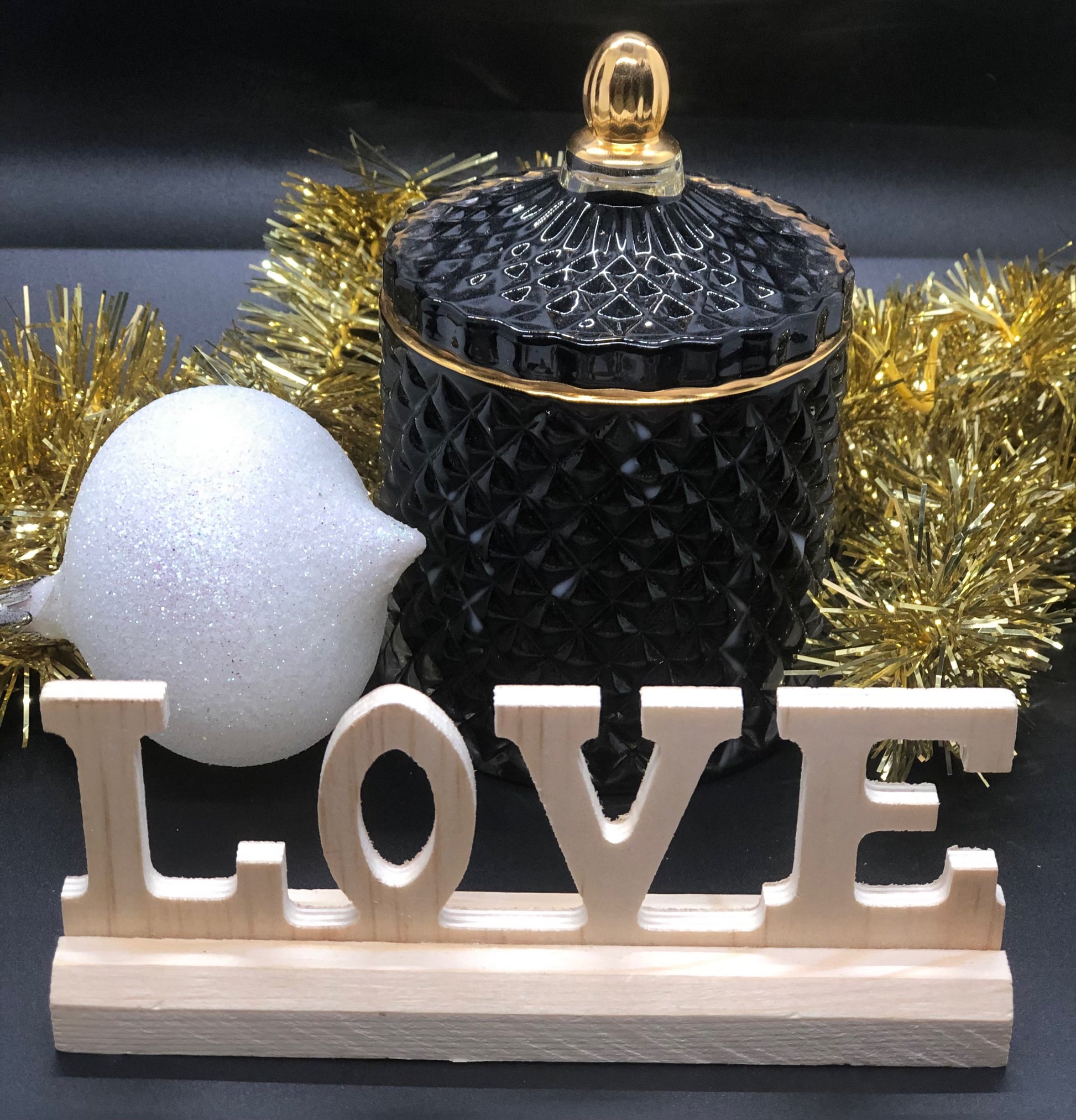 Large French Cut Luxury Candle  image 3